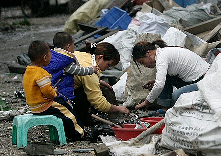 In Cina c'é Guiyu, la città tossica dei rifiuti elettronici
